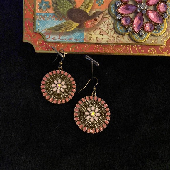 Gorgeous Bohemian Style Earrings - Picture 3 of 4